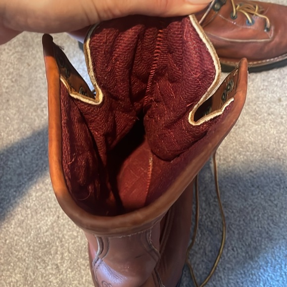 Men’s Insulated Danner work boots. Style number pictured above. - Picture 4 of 8